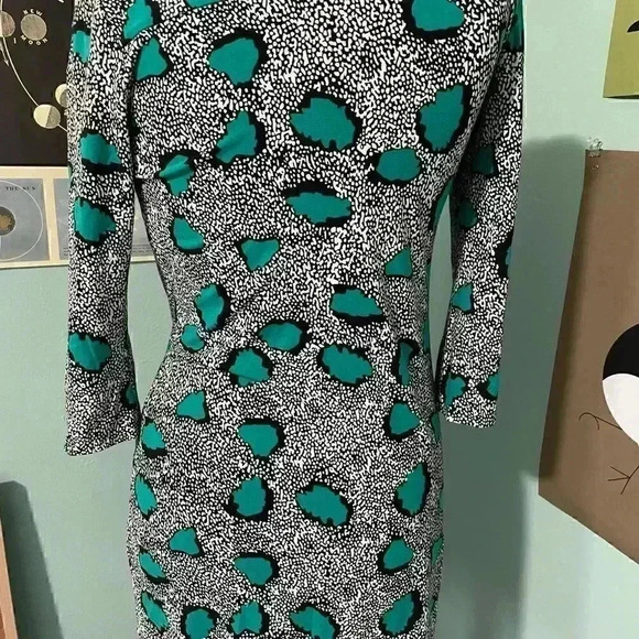 Diane von Furstenberg stretch, abstract cloud, body con dress, 2 - Picture 1 of 8